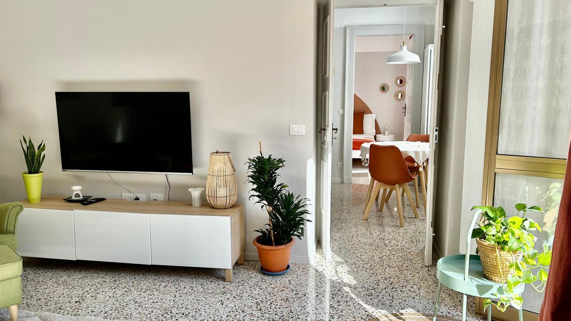 Casa Mafalda Trilocale In Centro Biella Zewnętrze zdjęcie